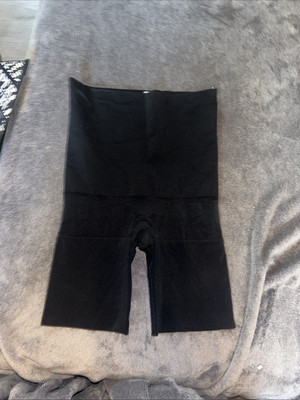 Juniors/Ladies Black  Red Hot  SPANX Shaper Size Large