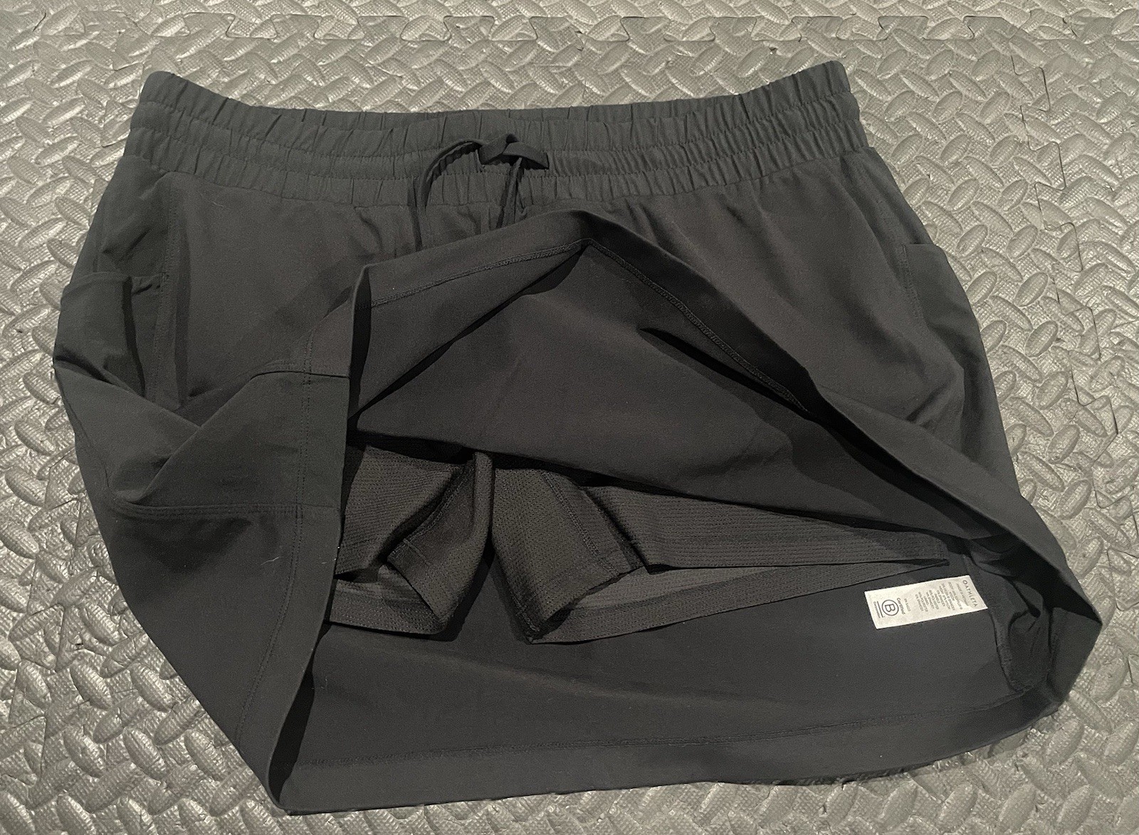 Athleta Black Excursion Drawstring Skort (Large) … - image 2