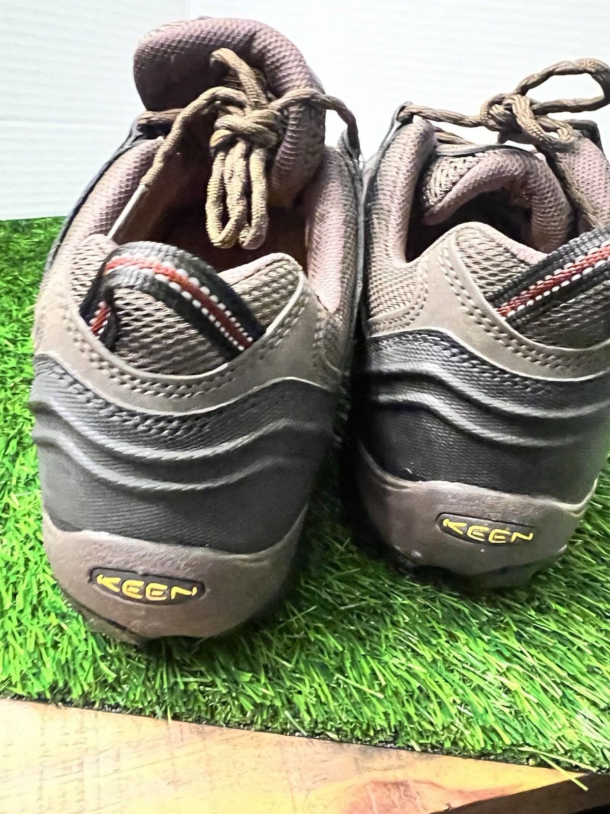 Scarpe Keen Uomo Basse Lansing Punta Acciaio Impermeabili Trail Escursionismo Marrone 12 CEE Ottime Condizioni