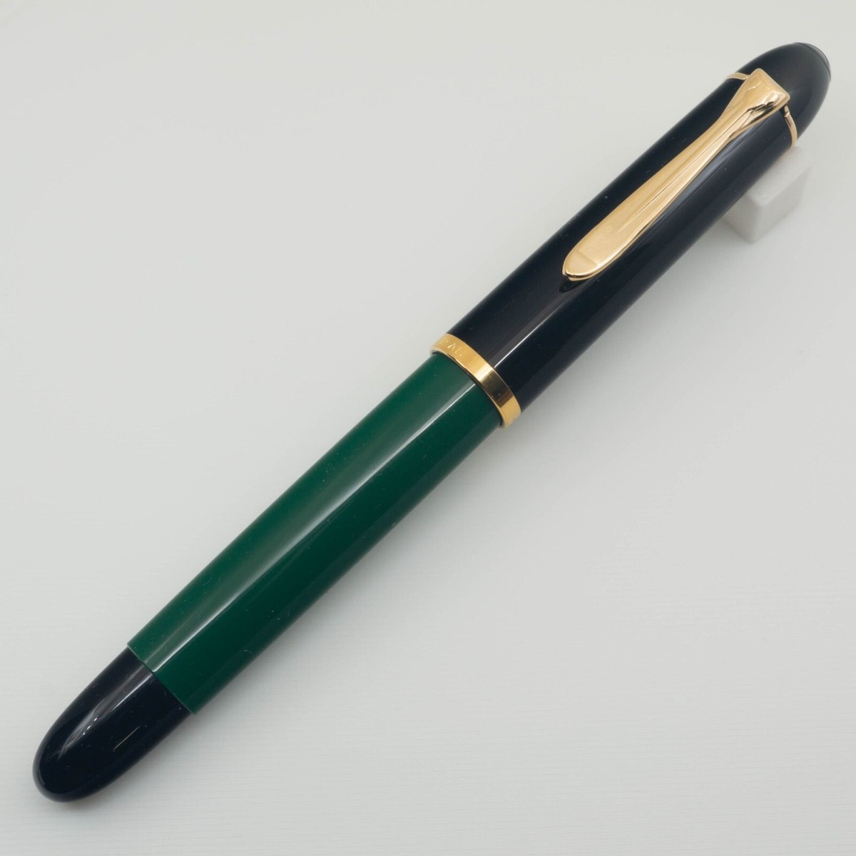 Pelikan M120 Green Black 2016 Special Edition Fountain Pen
