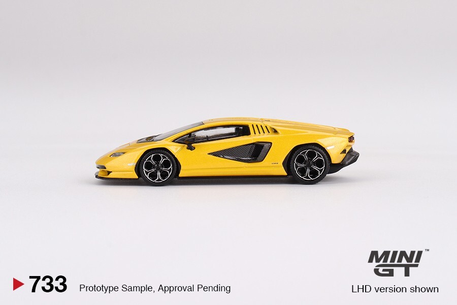 Mini GT 1:64 Lamborghini Countach LPI 800-4 New Giallo Orion #733