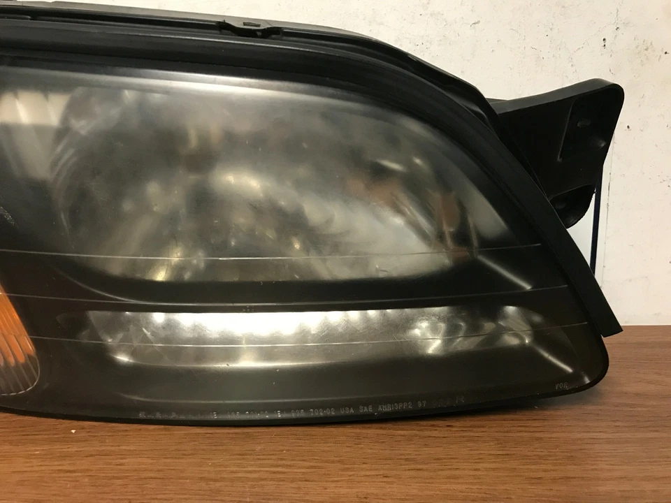 2002 SUBARU LEGACY OUTBACK RIGHT/PASSENGER HEADLIGHT #191 OEM - Image 4 of 4
