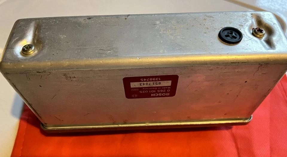 OEM BOSCH ABS ECU 0 265 101 025 para VOLVO 740 Foto 4 de 4