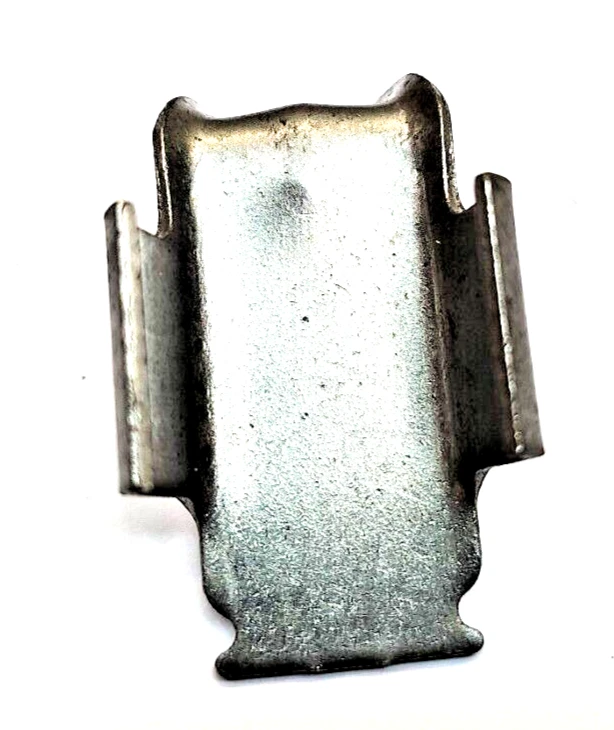 CAMOPLAST TRACK CLIP - Ski Doo Slide Ski Doo # AFT500003110 1974 - 1992 Foto 3 de 4