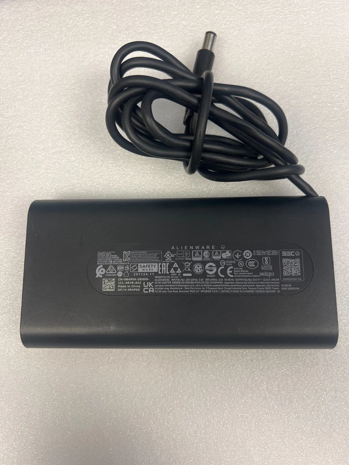 Dell Alienware Charger 240W AC Adapter 4GC66 R4P0K LA240PM200 DA240PM200 - Image 2 of 3