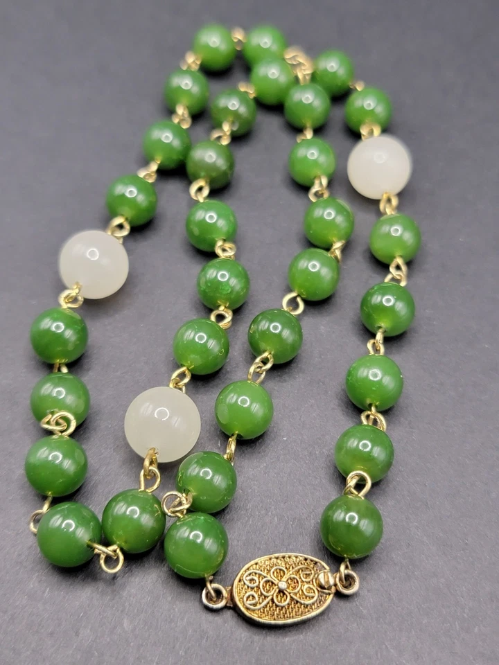 Collar de cuentas de jade verde chino de colección cierre de filigrana de plata dorada nefrita 8 mm Foto 4 de 4