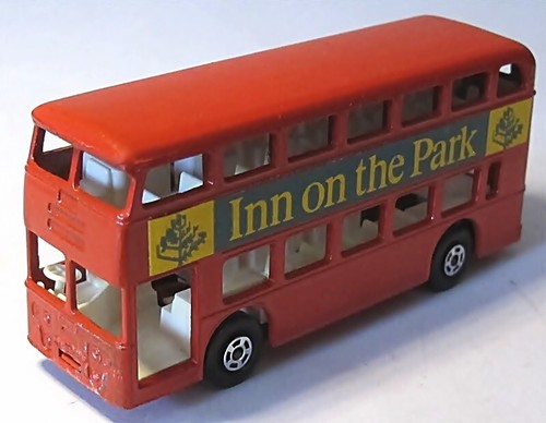 Matchbox Superfast, #74 Daimler Bus "Inn on the Park" in Box