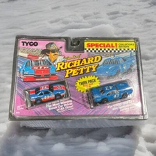 6994 TYCO RICHARD PETTY 2 Pack #43 Slot Cars 1992 STP  &1970 Superbird HP7 AFX