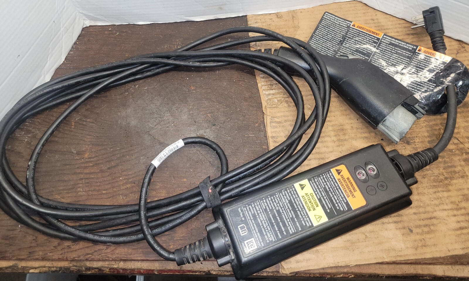 OEM GM Chevrolet Volt Electric Vehicle Charger Model CC-C-1.2-13-300 B ...