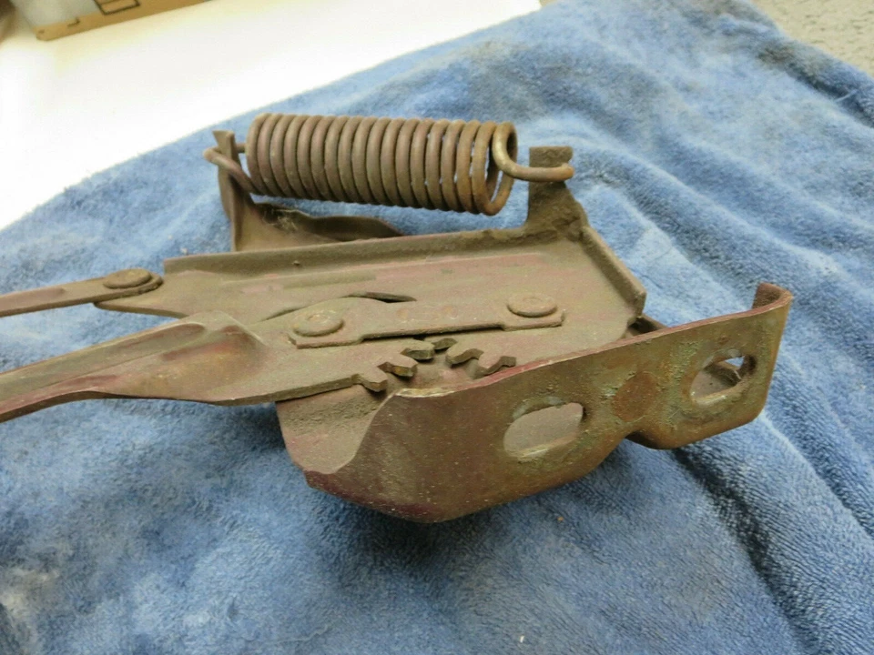 1963 1964 Chrysler 300 New Yorker LEFT driver's side hood hinge spring assembly - Image 3 of 4