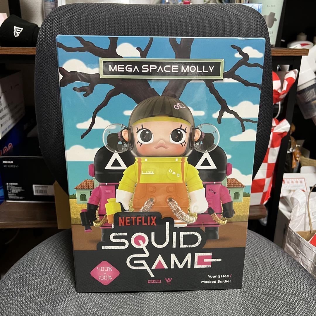 POP MART MEGA Collection 400%+100% SPACE MOLLY Squid Game POP MART MEGA Collection 400%+100% SPACE MOLLY Squid Game
