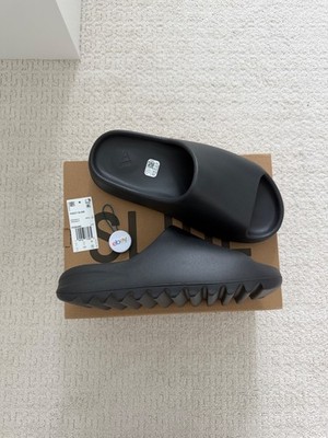 Yeezy Slide Onyx Size 11 HQ6448 BRAND NEW