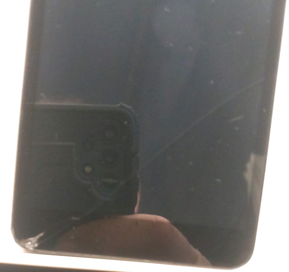Smartphone LOZER X45 Dual Sim - Écran Cassé Et Batterie Gonflée - Pour Pièces Détachées