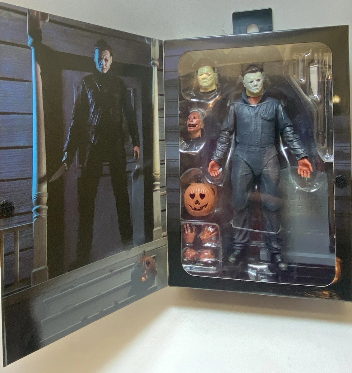 NECA Halloween Ultimate Michael Myers 7