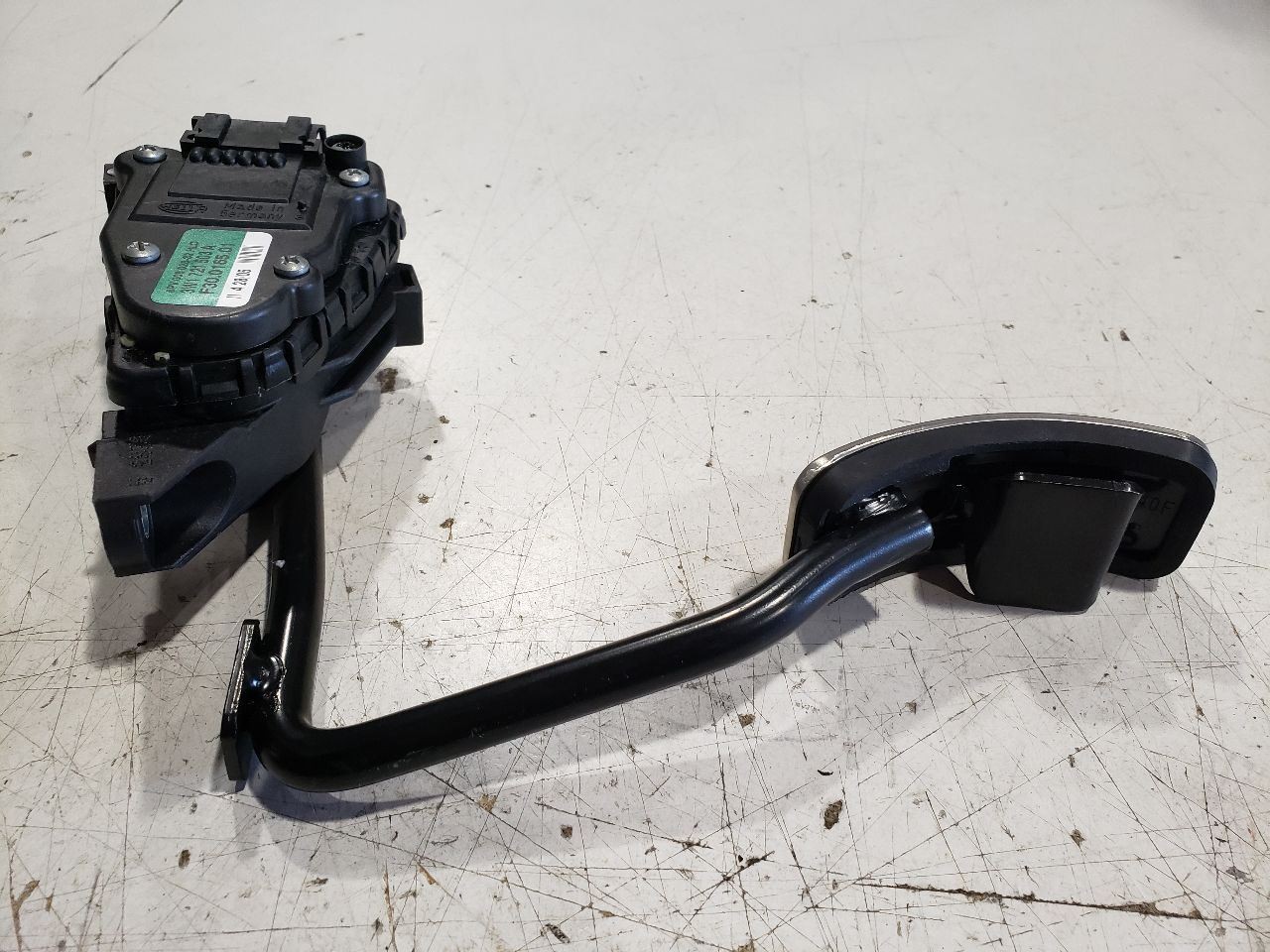 Bentley Continental Flying Spur 2006 Accelerator pedal P/N 3W1721503A