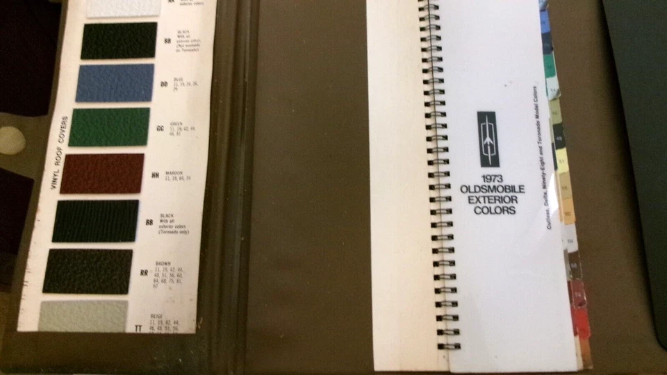 1973 Oldsmobile Cor, Pintura, Estofamento, Seletor de Acabamento Revendedores Álbum - Imagem 3 de 4