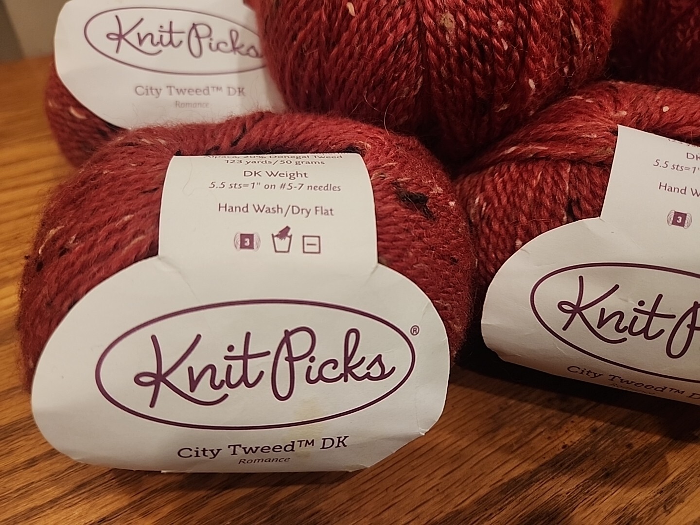 New Knit Picks City Tweed DK Yarn Merino/Alpaca 6 balls red w