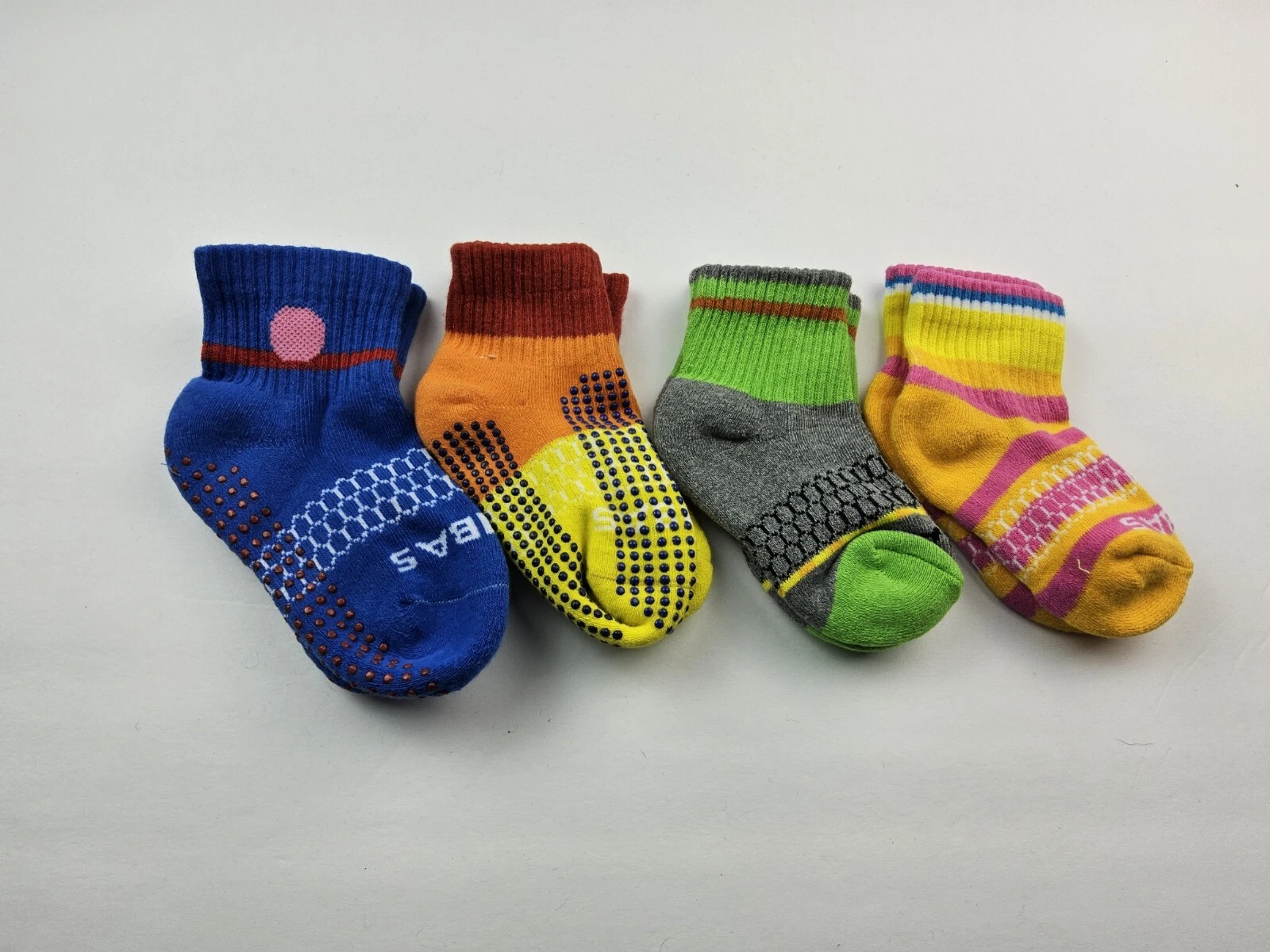 Bombas Toddler Sesame Street Cookie Big Bird Oscar Lot Of 4 Pairs Socks Size T
Opens in a new window