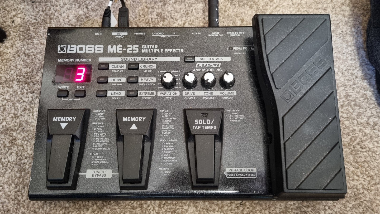 Boss ME25 Multi effects pedal Excellent Condition with Orig PSU and