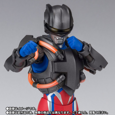 Bandai S.H.Figuarts Ultraman Zero Tector Gear Action Figure 6 inch