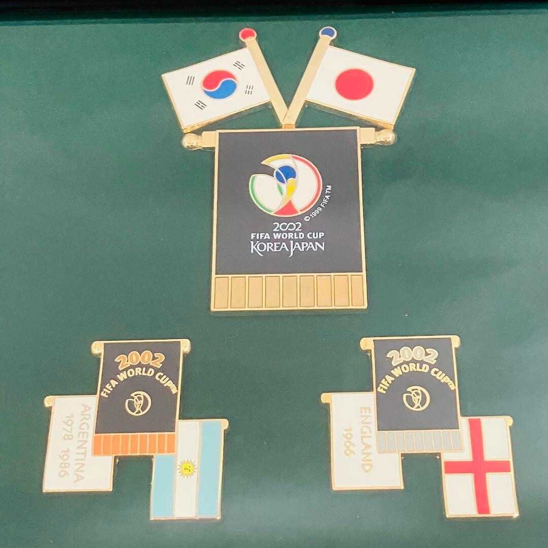 2002 FIFA WORLD CUP KOREA JAPAN 記念 ピンバッジ THE 2002 FIFA WORLD CUP KOREA/JAPAN Pin Badge Set with Frame