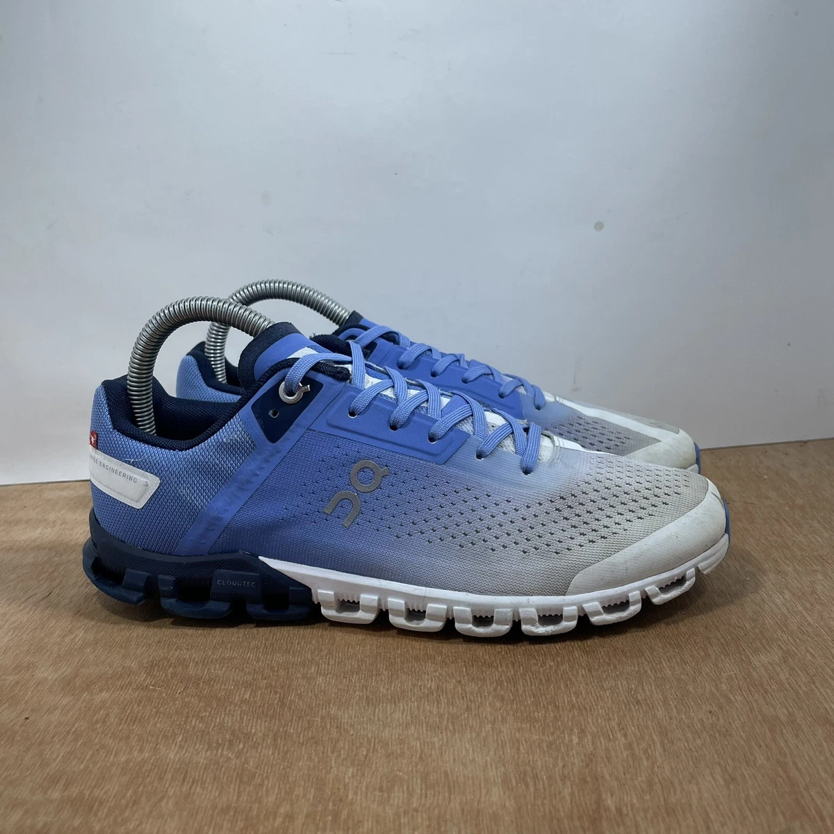 On Cloudflow 3.0 Women Size 7.5 Marina Blue White Running Shoes (35.99233)