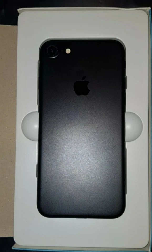 Apple iPhone 7 - 128GB - Nero opaco - Immagine 2 di 3