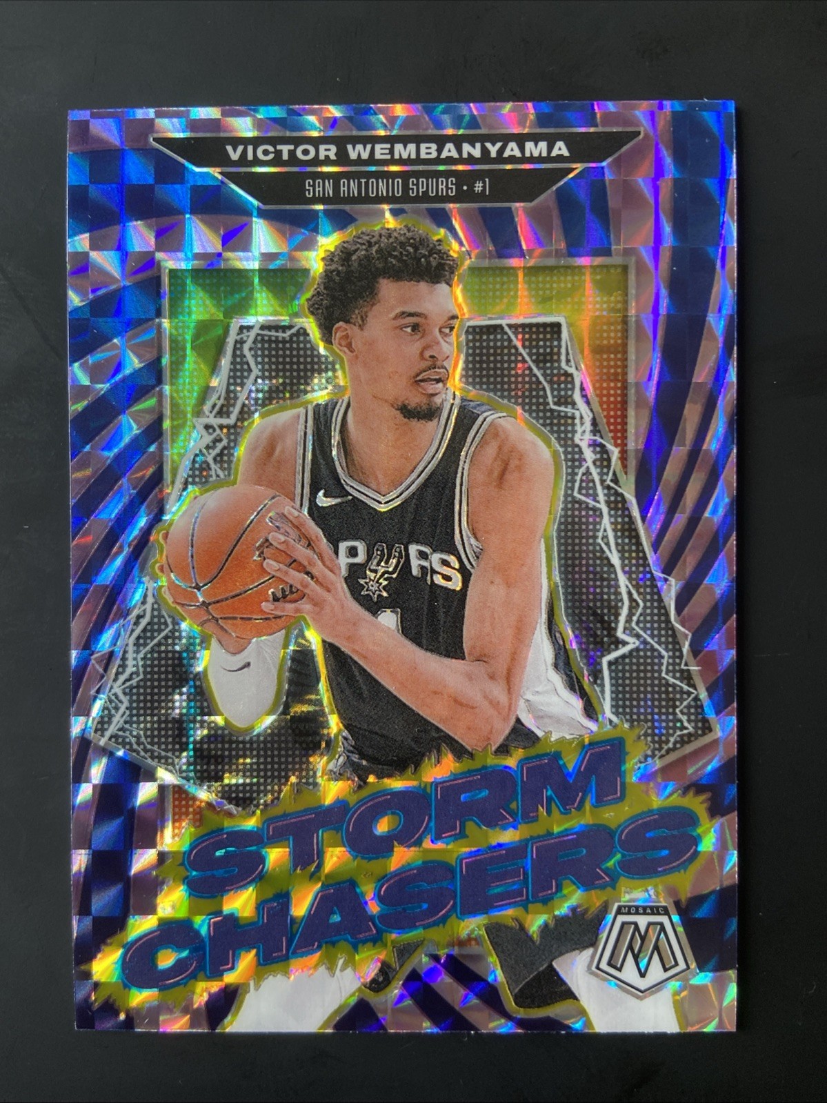 2024-25 Panini Mosaic - Storm Chasers Victor Wembanyama #13