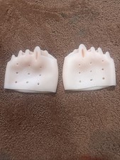 2PCS Silicone Bunion Toe Corrector Orthotics Straightener Separator Forefoot Pad