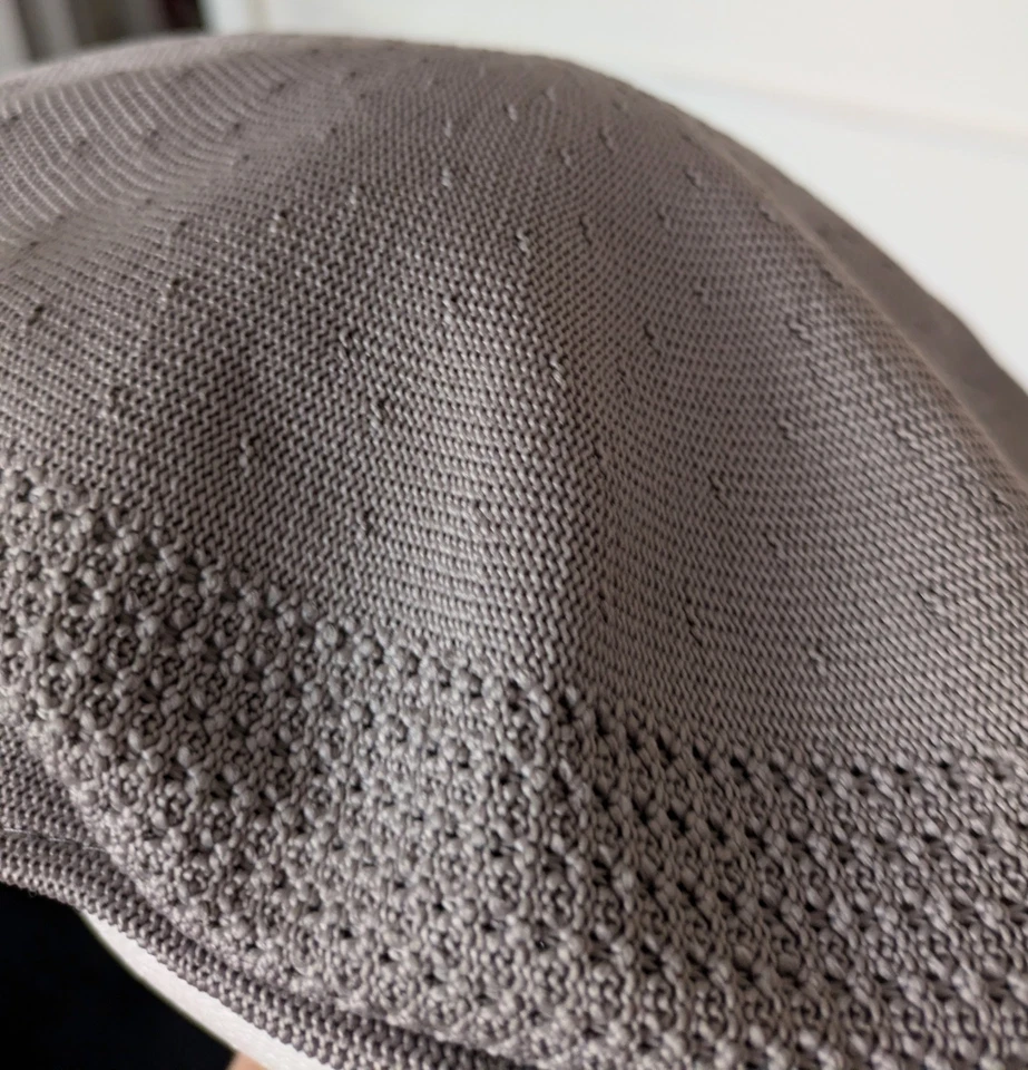 Kangol De Colección Tropic Ventair Malla Gorra Sombrero Gris ITALIA BROOKLYN Parche Bordado MED Foto 4 de 4