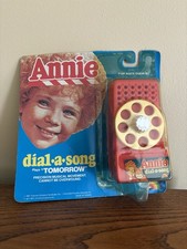 Annie Dial A Song Toy Plays Tomorrow MIP LJN 1981 Tribune Vintage