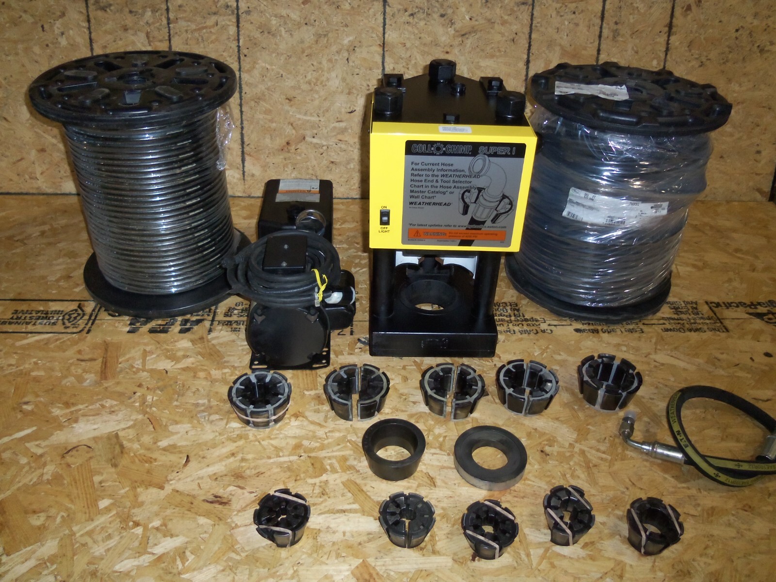 HYDRAULIC HOSE CRIMPER MACHINE 4 WIRE WEATHERHEAD T420 & (2) REELS OF