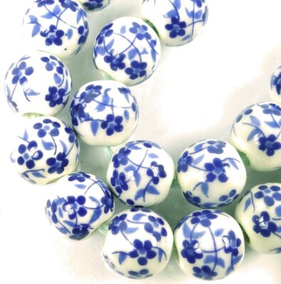 7-8mm Floral Blue White Porcelain decals Round Beads (20)
