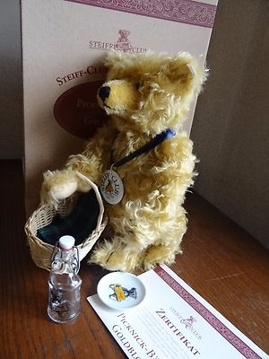 British Collectors Steiff Club Edition Gold Blonde Picnic Bear - 34cm 1997/1998