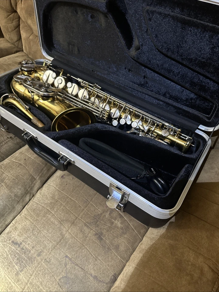 Jupiter JAS710 Alto Saxophone Student Model with Case From Japan Used Good - Image 2 of 4