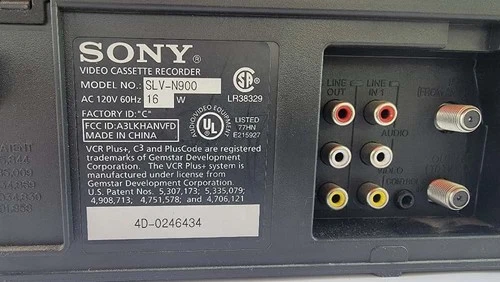 Digital Hi-Fi Stereo VCR - Thumbnail 2