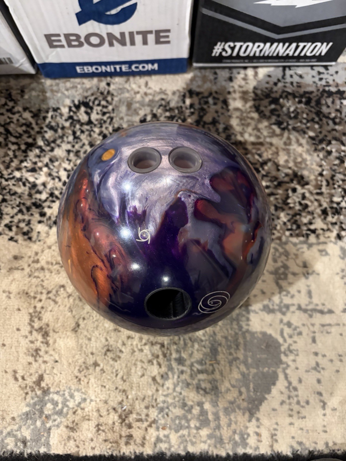 15 lbs Single Drill Storm EQUINOX bowling ball