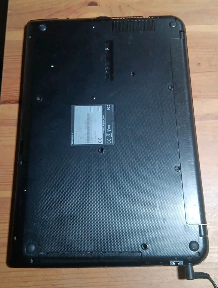 Toshiba Satellite C50D-B-140 BLACK. Celeron N2830.  250gb. 8gb Ram.  Read Pls. - Image 3 of 4