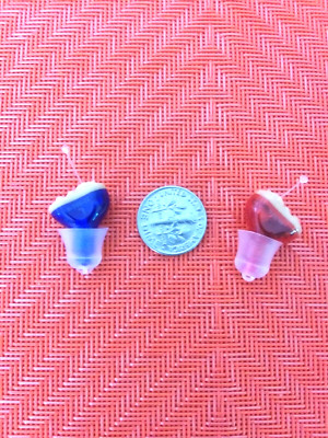 TWO IN EAR DIGITAL HEARING AMPLIFIERS 3 SMART PROGRAMS BUTTON CONTROLS VOLUME