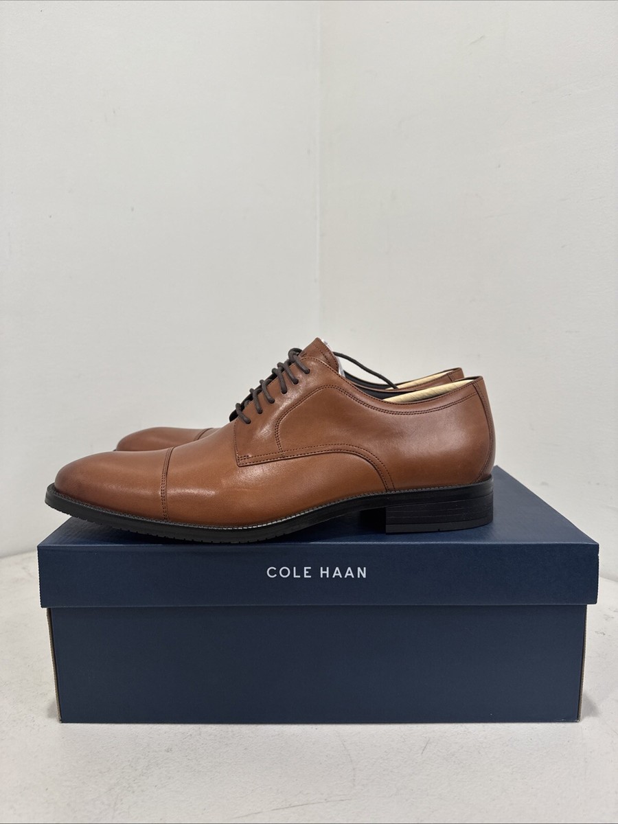 Cole Haan Men display picture 2