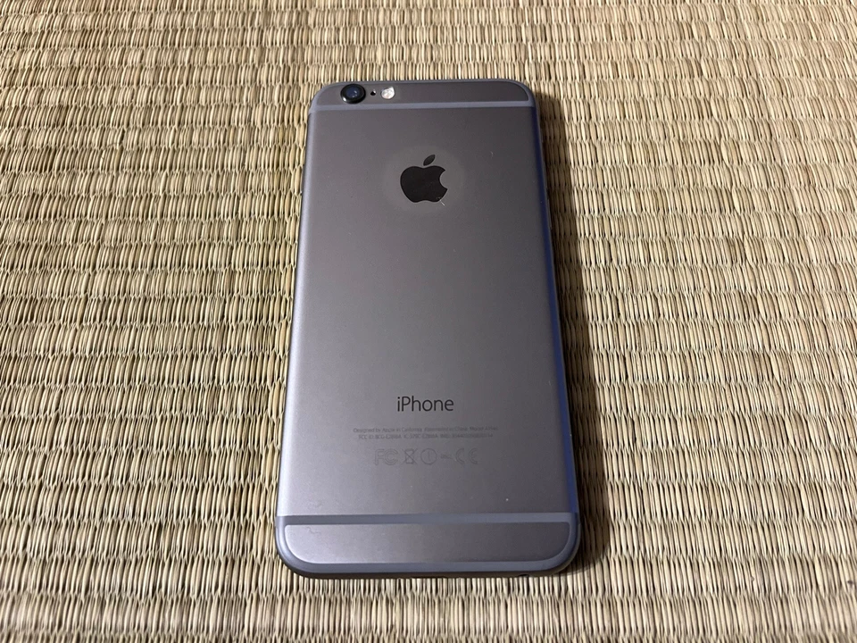 Apple iPhone 6 - 64GB - Silver A1549 (GSM) - Image 2 of 3