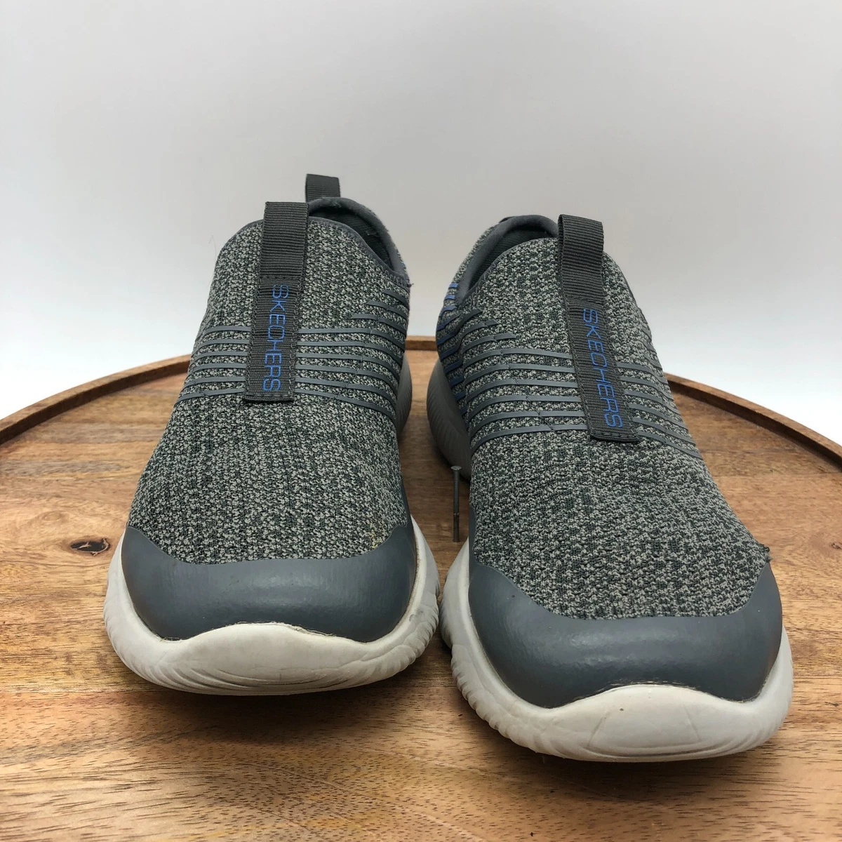 Skechers GOrun Focus Raptor Men s Size 8 Gray Blue Slip On
