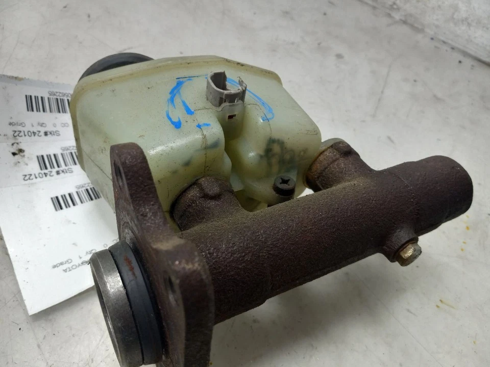 93 94 95 TOYOTA PICKUP FRENO CILINDRO MAESTRO SIN ABS Foto 3 de 4