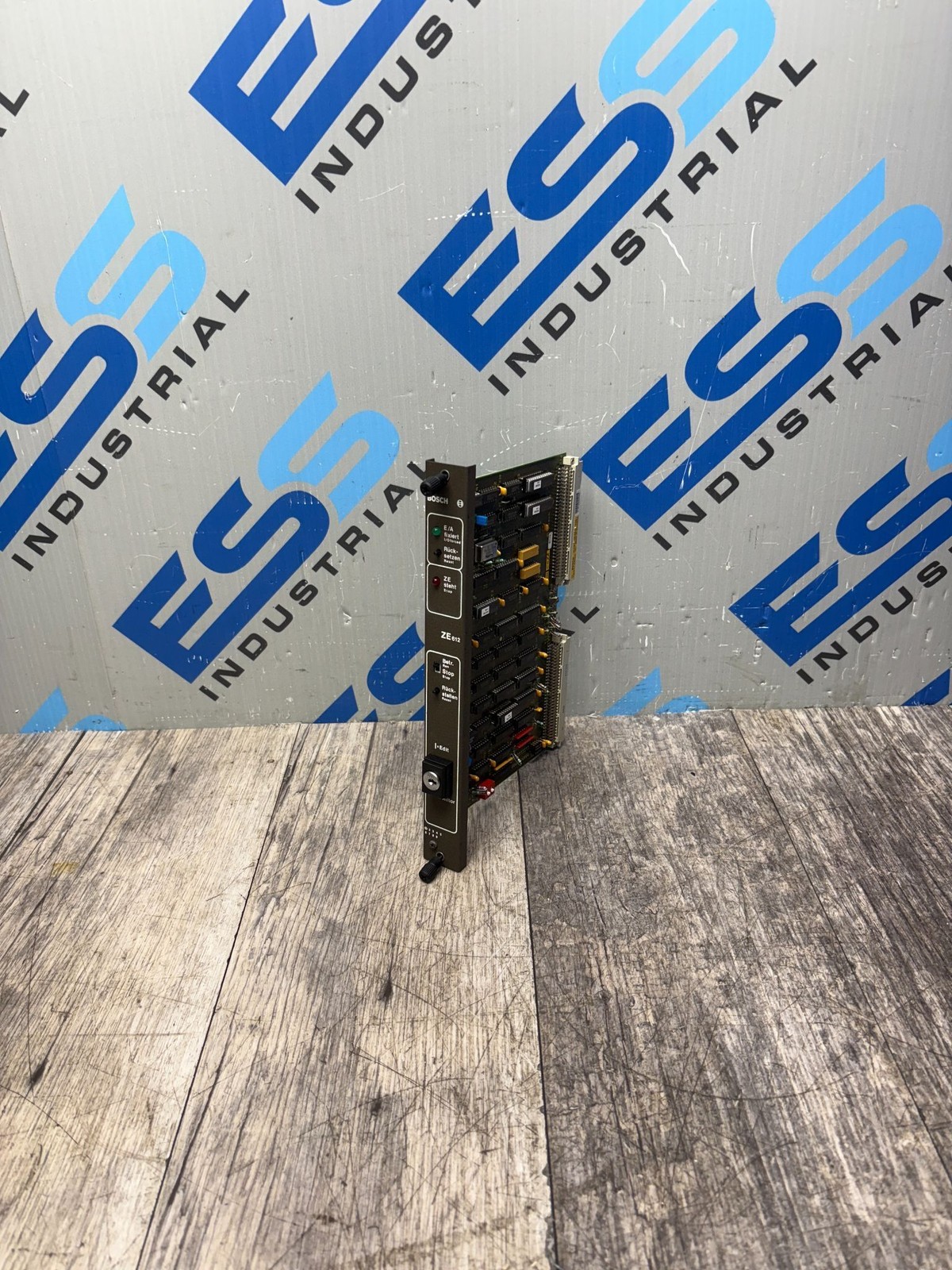 BOSCH INPUT/OUTPUT MODULE CIRCUIT BOARD 1070063815-106 D-64711