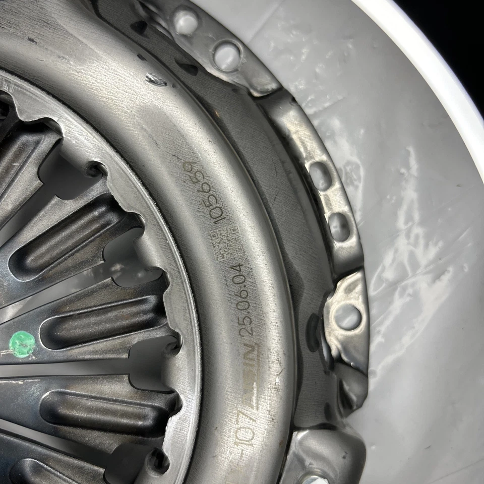 Placa de presión de embrague CTX-107 AISIN OE: 31210-35210 Toyota Tundra 4Runner Tacoma Foto 3 de 4