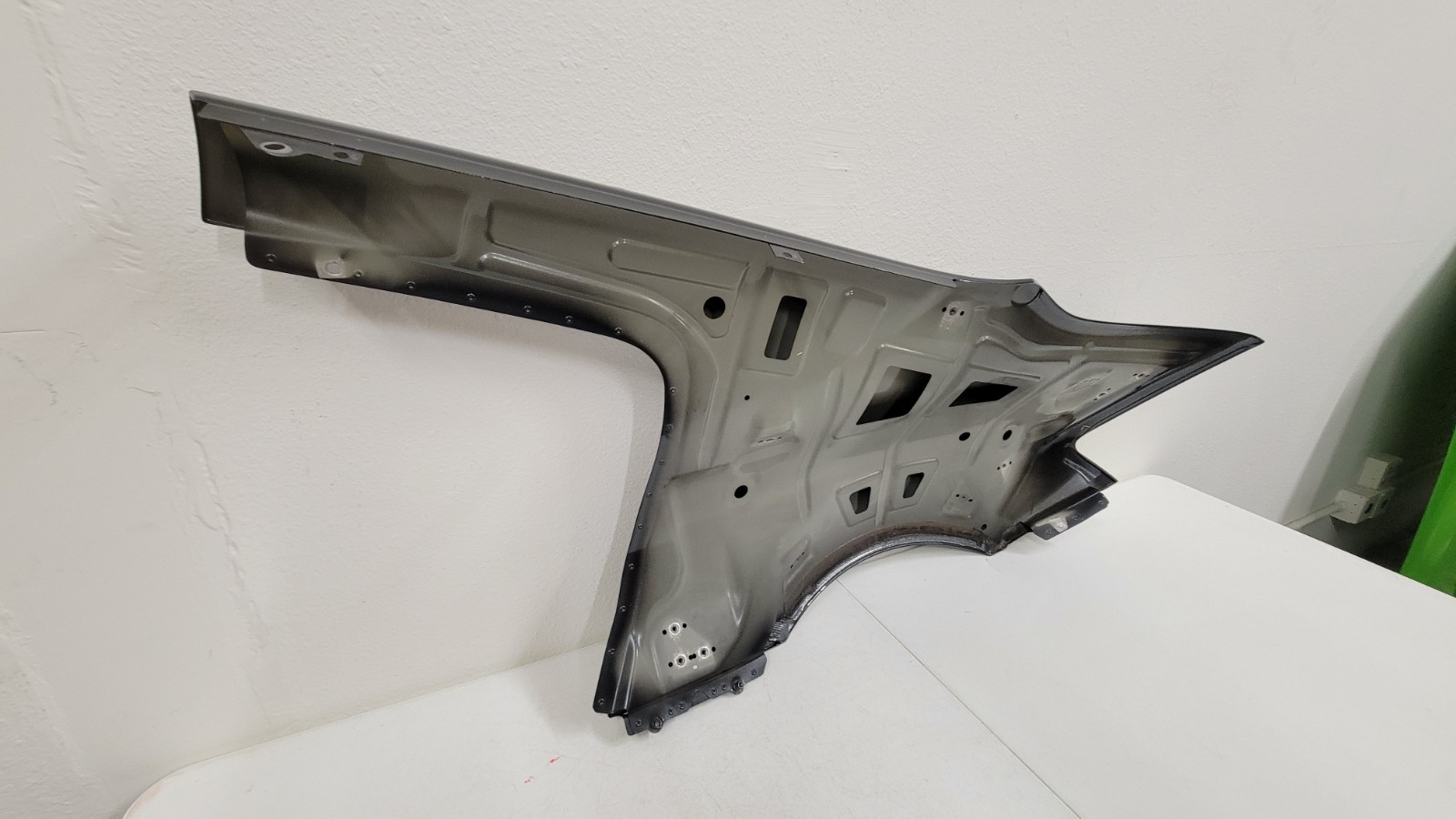2008 2009 2010 2011 2012 2013 AUDI R8 V10 RIGHT SIDE QUARTER PANEL OEM
