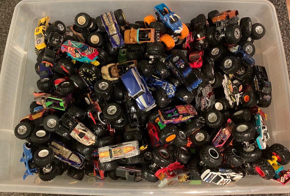 UNSEARCHED Lot of 12 Random Hot Wheels Monster Jam Monster Trucks 1:64 🔥🔥🔥 - Image 2 of 4