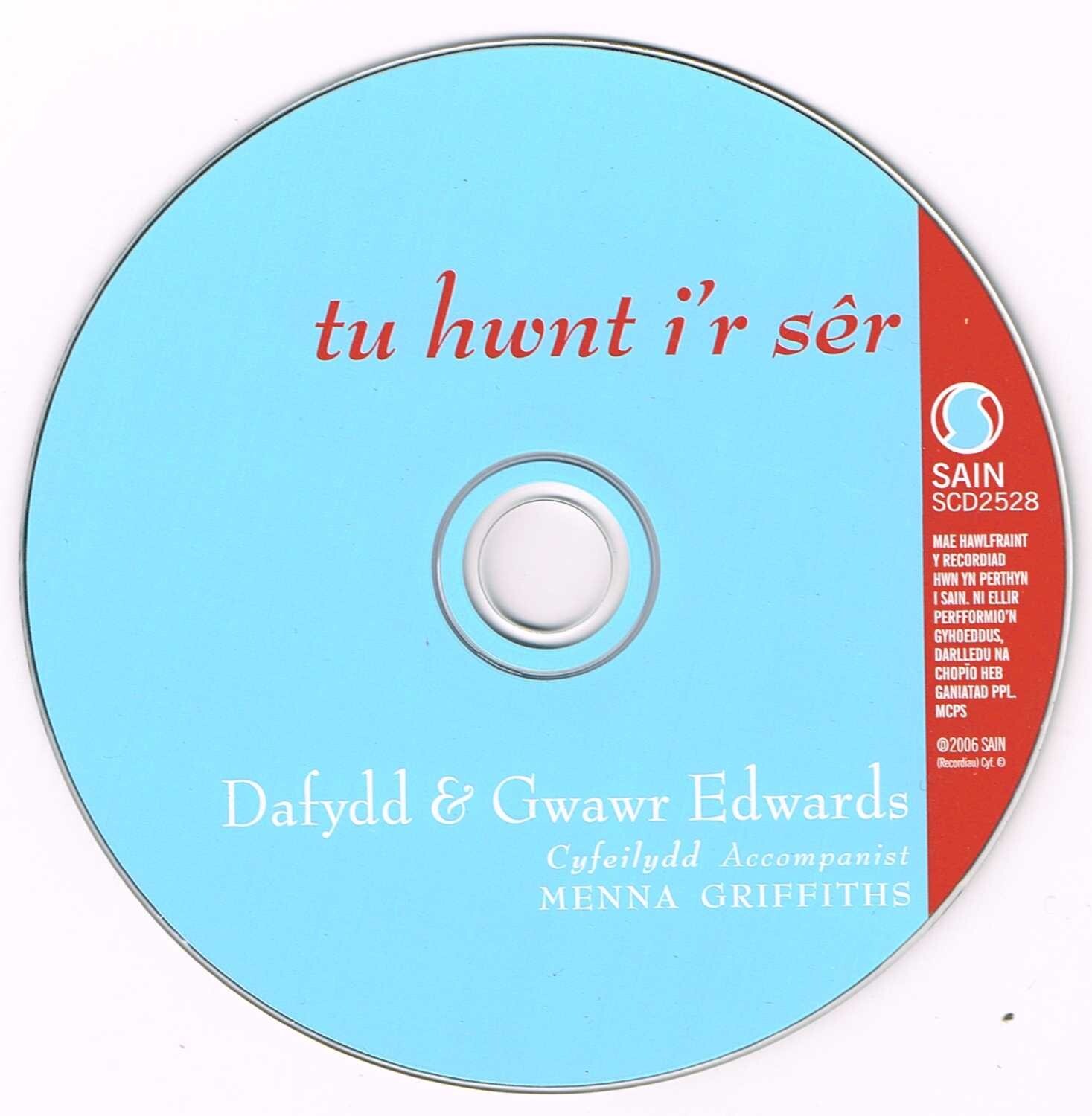 Dafydd&Gwawr Edwards-Tu Hwnt 'r Sêr. Welsh Folk/Classical CD (SCD 2528,2006)Exc.