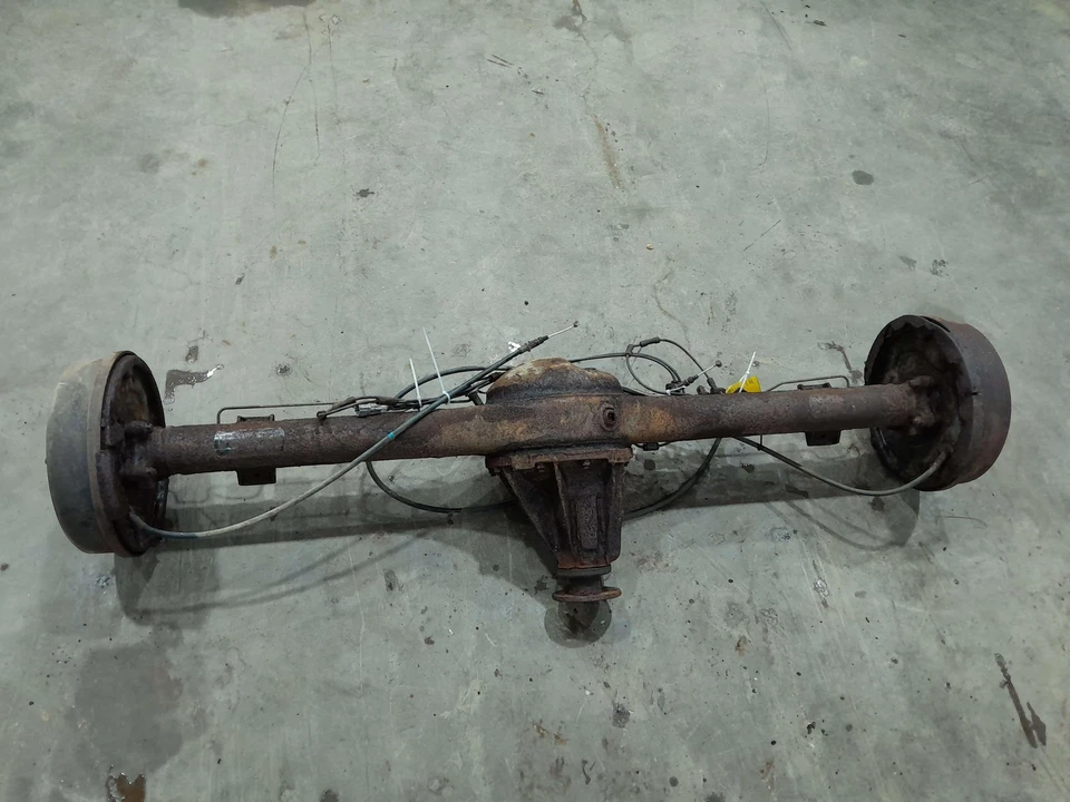 03 04 Conjunto de eje trasero Nissan Frontier 3,3 L 4x4 relación 4,636 OEM 38300K4509 Foto 2 de 4