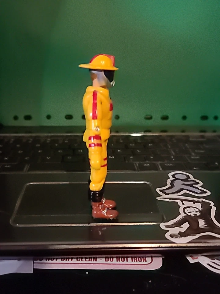 Figura de bombero amarillo Lanard 1999 The Corps Emergency Rescue 3,75" de colección Foto 4 de 4